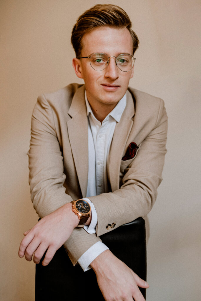 Kacper Uchacz - Dyrektor oddziału Piłsudskiego, Doradca ds. nieruchomości